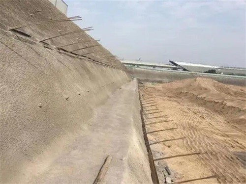 阿克苏河道边坡加固